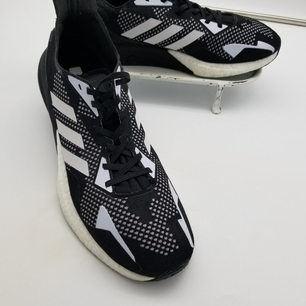 Men's Adidas Boost Black/White #125891450 FV4399 Size 11